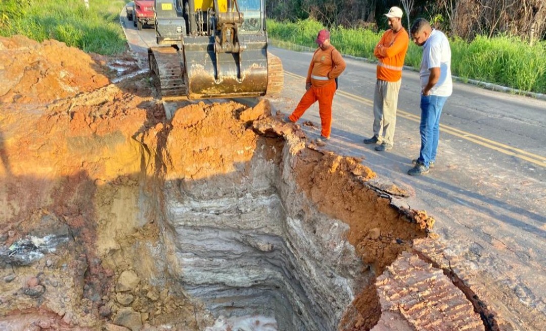 Após fortes chuvas, Rodovia AC-405 é interditada em Cruzeiro do Sul