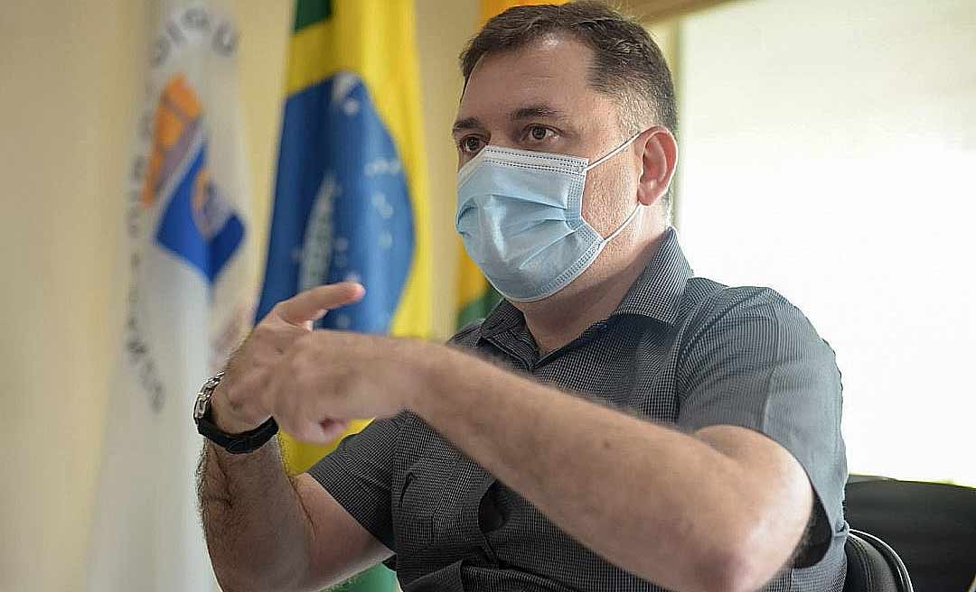 Alysson Bestene chama Gladson de “guerreiro” e diz que vacina “é a nossa esperança”