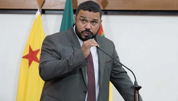 Deputado da base enaltece ação de Gladson, mas revela haver um plano para derrubar Cameli