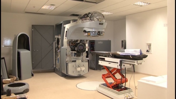 Após quase oito anos, aparelho de radioterapia do Unacon vai voltar a operar