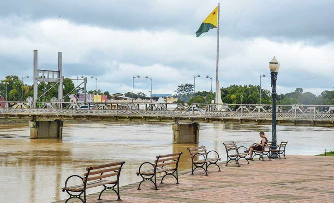 Nível do Rio Acre aumenta mais e chega a 10,80 metros neste domingo