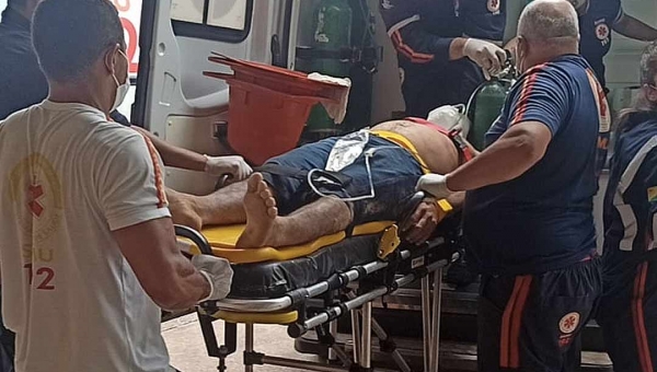 Homem é alvo de criminosos neste domingo, no Belo Jardim; vítima foi ferida com dois disparos