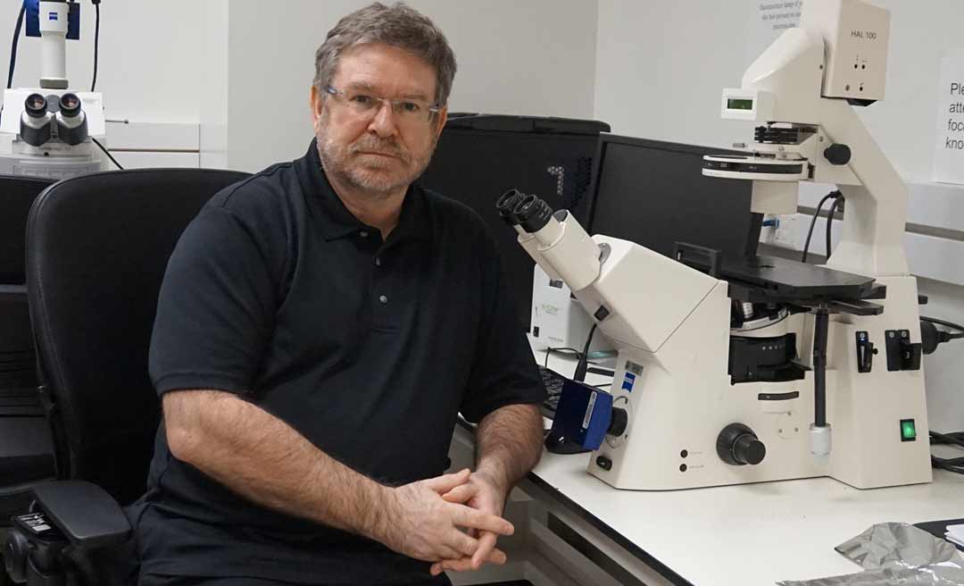 “Venceremos este vírus antes de julho”, diz cientista espanhol Juan Fueyo