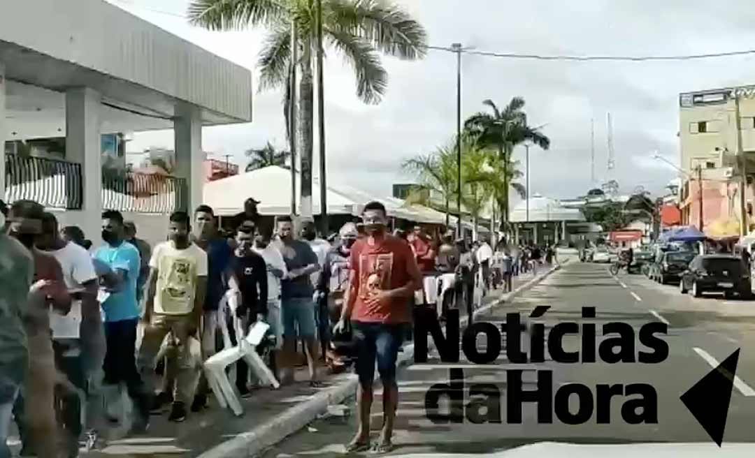 Em Cruzeiro do Sul, aglomerações continuam nas filas da Caixa e situação preocupa