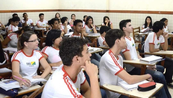 Ano letivo do Ensino Médio reiniciará em fevereiro em Cruzeiro do Sul