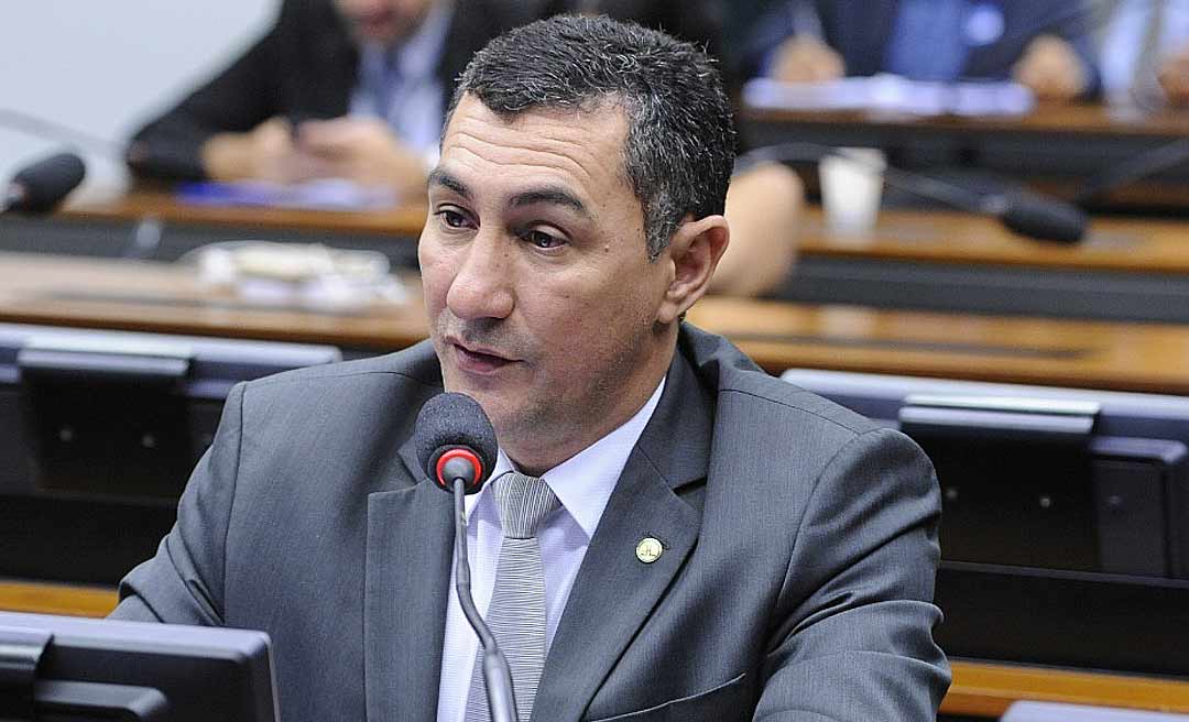 Jesus Sérgio apresenta emenda à Medida Provisória para conceder aumento do salário mínimo acima da inflação