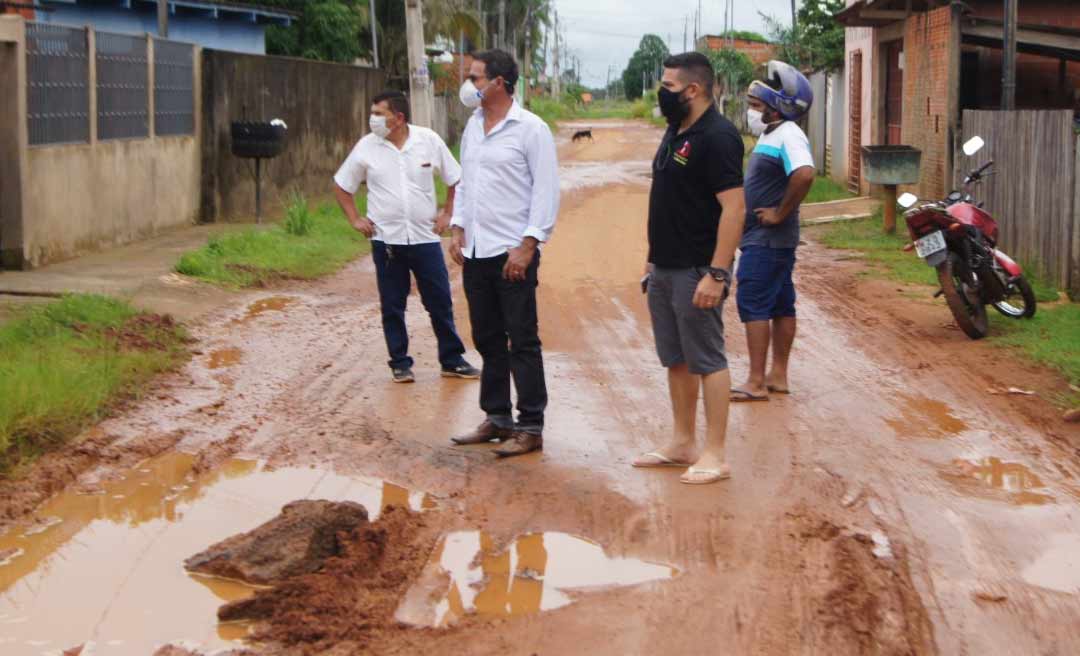 Francisco Piaba visita bairro Vila Acre e ouve reivindicação dos moradores