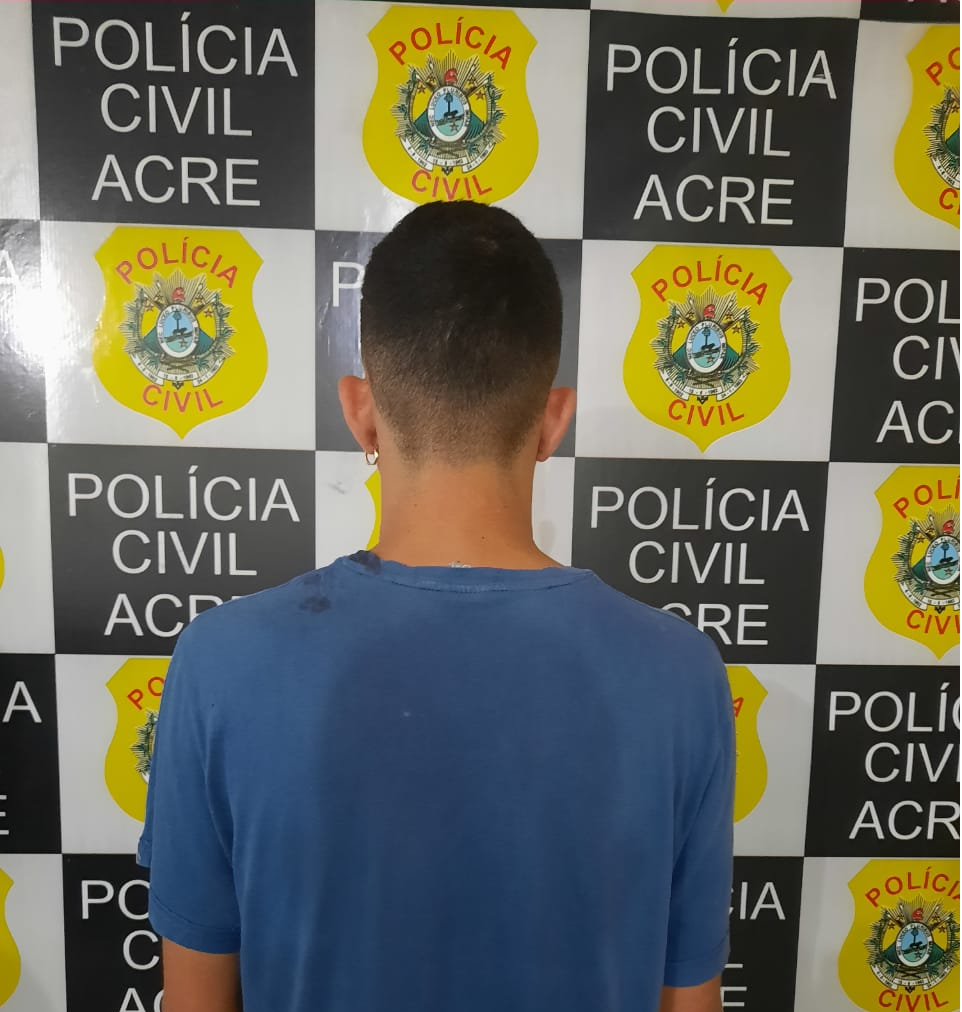 Polícia Civil cumpre mandados e prende "puxador de carro" em Cruzeiro do Sul