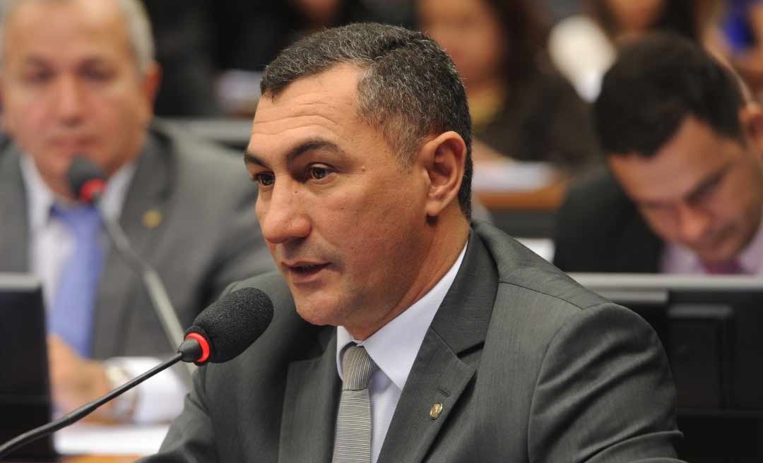 Jesus Sérgio apresenta emenda para impedir corrupção na aquisição de vacinas