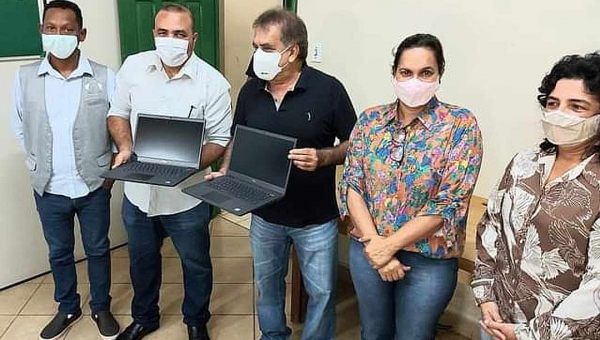 Deputado José Bestene entrega equipamentos de sua emenda à Rádio Difusora