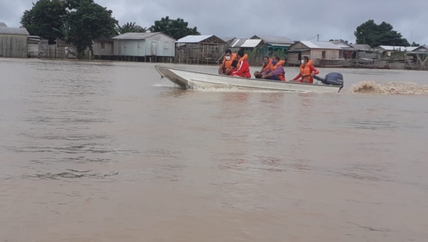 Rio Tarauacá continua acima da cota de transbordamento; na medição das 6 horas manancial se manteve estável