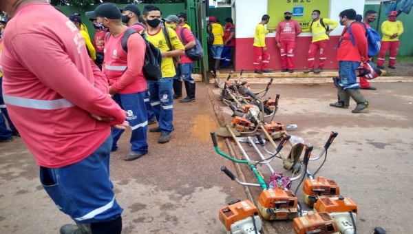 Em Rio Branco, roçadores e garis estão com salários atrasados, e caçambeiros podem parar