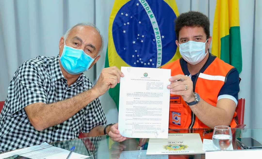 Gladson e Bocalom assinam decreto que cria comissão para reverter saneamento para a prefeitura