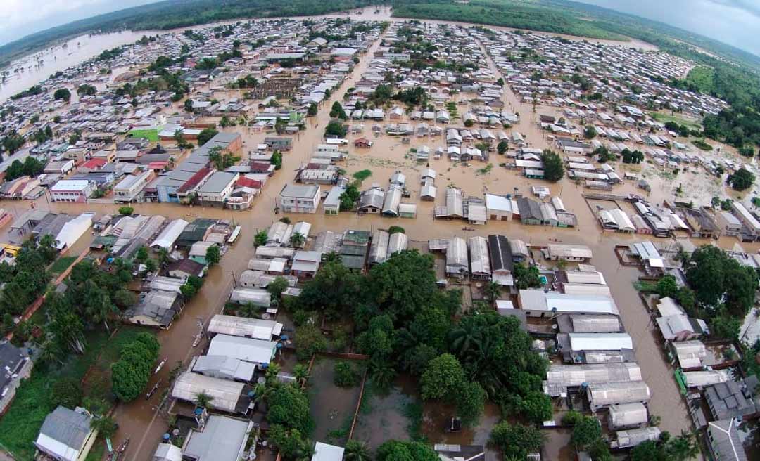 Mais de 80% das ruas de Tarauacá estão alagadas e prejuízos são incalculáveis; Exército foi chamado para auxiliar