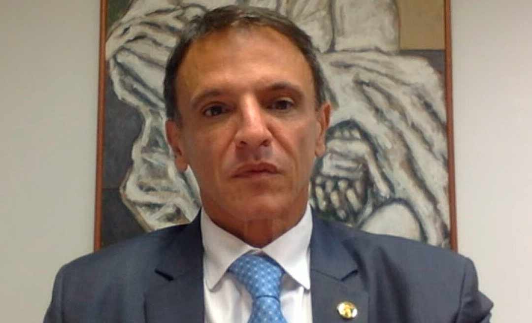 A pedido do senador Marcio Bittar, Cruz Vermelha doará 50 mil kg de donativos alagados