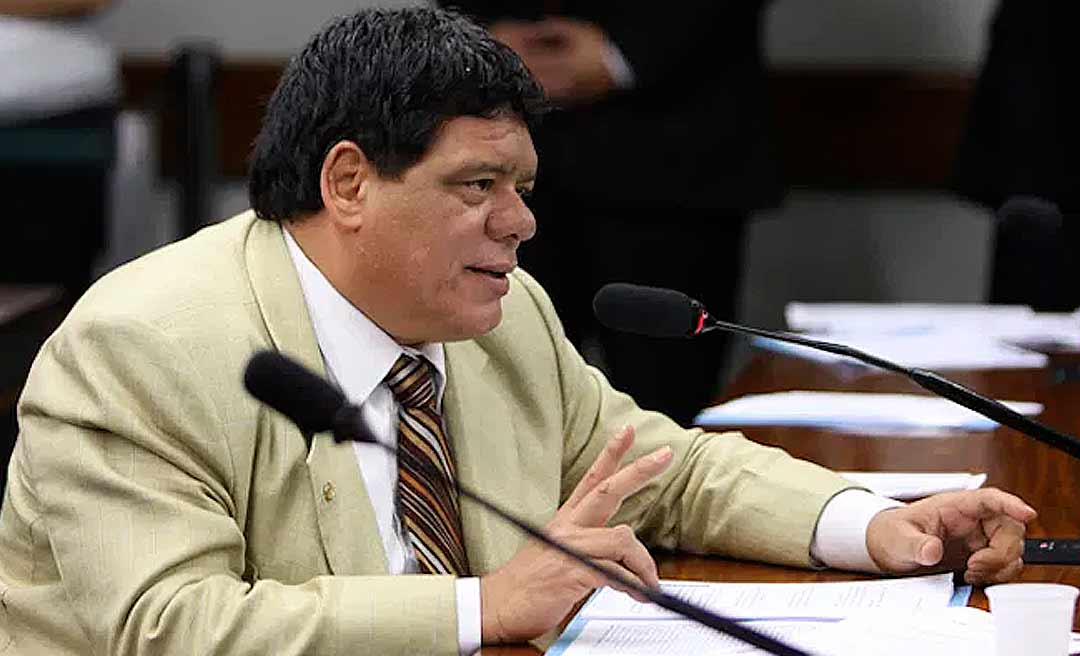Em discurso, deputado federal Flaviano Melo defende auxílio especial para alagados
