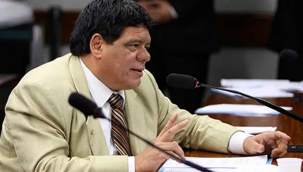 Em discurso, deputado federal Flaviano Melo defende auxílio especial para alagados