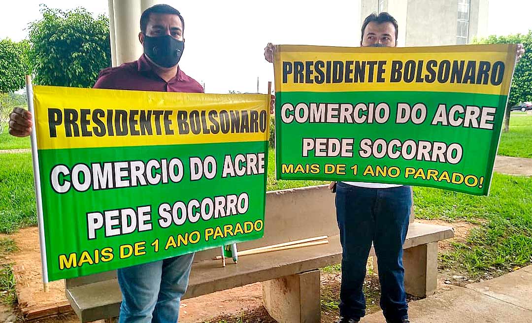 Grupo pela reabertura do comércio no Acre pede "socorro" a Bolsonaro no aeroporto