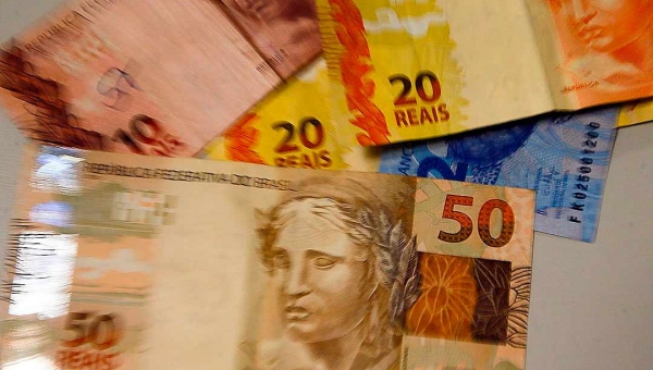 Arrecadação de impostos no Brasil em janeiro somou R$ 180,221 bilhões, informa a Receita Federal