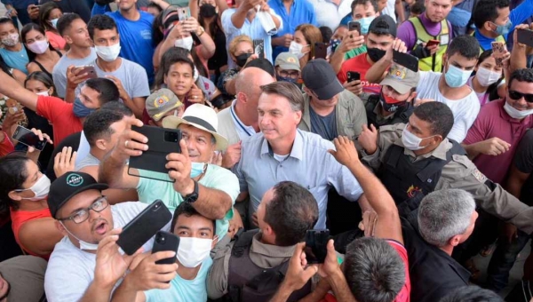 Leo de Brito denuncia Bolsonaro por crimes contra a saúde pública cometidos no Acre