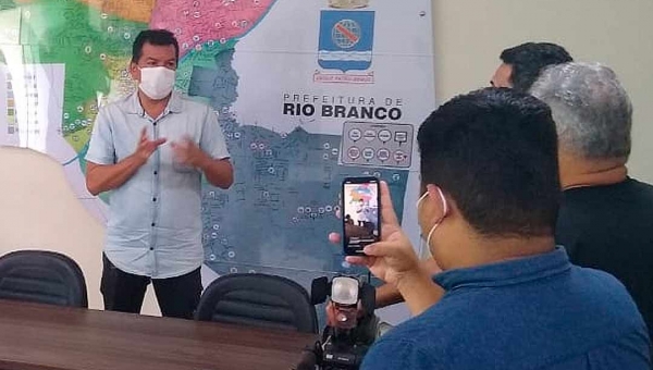 Prefeitura de Rio Branco vai entrar em consórcio para comprar vacinas anticovid