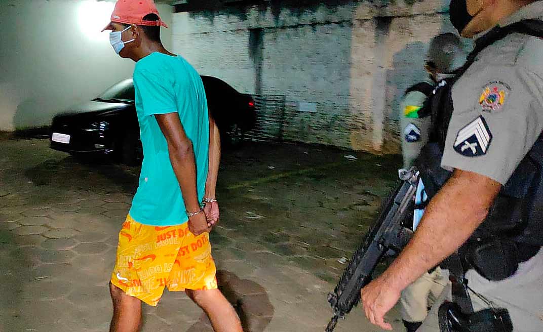Traficante que usava serviço de Uber para abastecer bocas de fumo de Porto Acre é preso