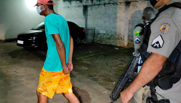 Traficante que usava serviço de Uber para abastecer bocas de fumo de Porto Acre é preso