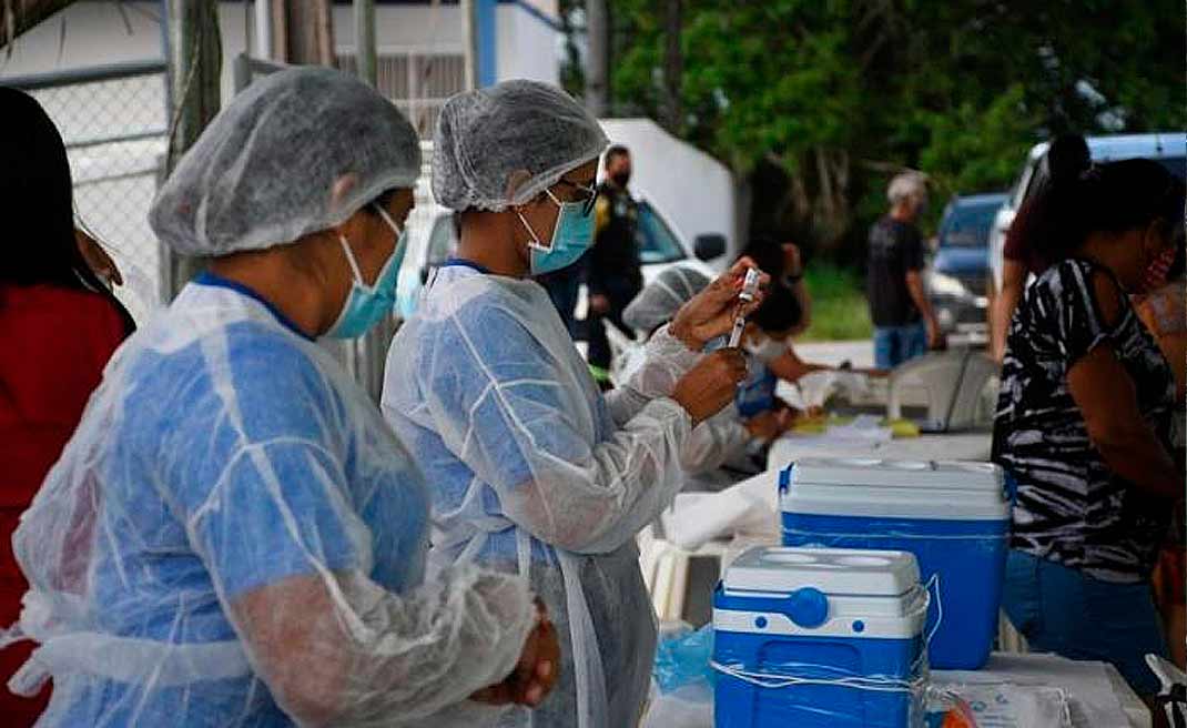 Vacinação de idosos ribeirinhos tem continuidade em Cruzeiro do Sul