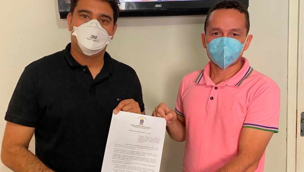 No pior momento da pandemia, Samir e Adailton apresentam projeto que obriga abertura do comércio em Rio Branco