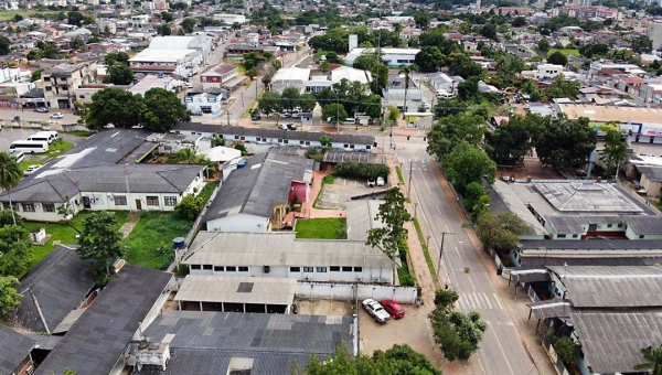 Rio Branco neste sábado, a cidade deserta; veja as fotos