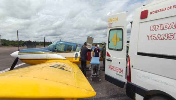 Aeronave do Estado faz transporte de grávidas para Cruzeiro do Sul