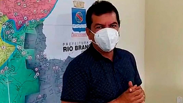 “É humanamente difícil de acreditar que tem que vacinar preso primeiro, não dá para aceitar”, diz Frank Lima