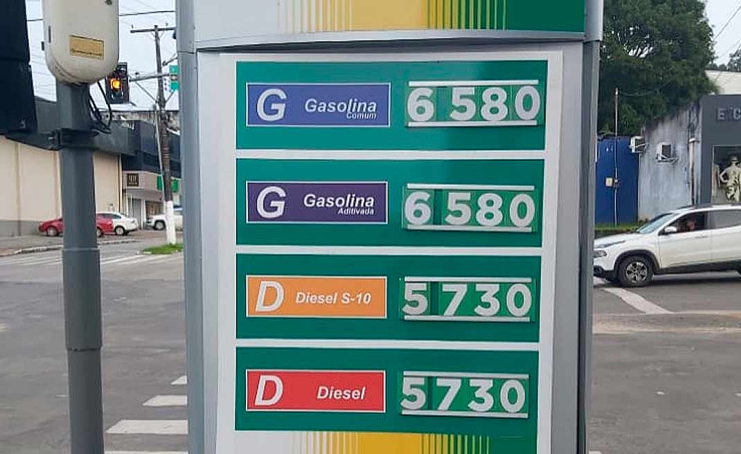 Gasolina fica mais barata 12 centavos em Cruzeiro do Sul após divulgação de impostos