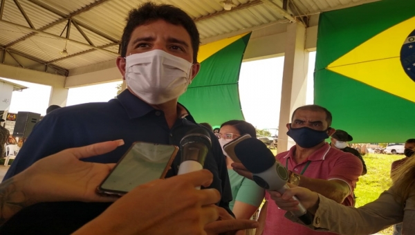 Dez mil vacinas recusadas por indígenas no Acre serão destinadas a operadores da Segurança Pública, anuncia Gladson