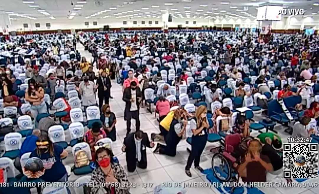 Após liberação do STF, culto da Igreja Mundial reúne fiéis; veja vídeo