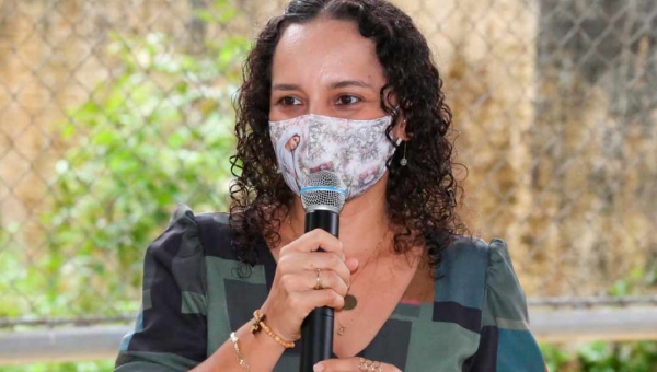 Decreto de Maria Lucinéia, em Tarauacá, permite celebrações religiosas de segunda a sexta até às 22 horas