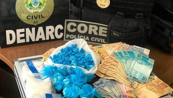 Polícia Civil prende acusado de tráfico, apreende menor, droga e dinheiro no Vila Betel