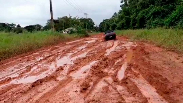 Situação do ramal que liga o final do Parque do Tucumã ao Universitário está péssima – VEJA O VÍDEO