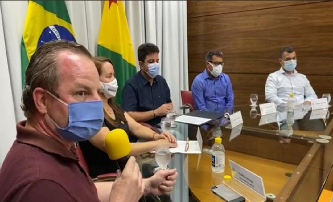 Pedro Longo participa de sanção do Auxílio do Bem e destaca ajuda a mais de 18 mil famílias 