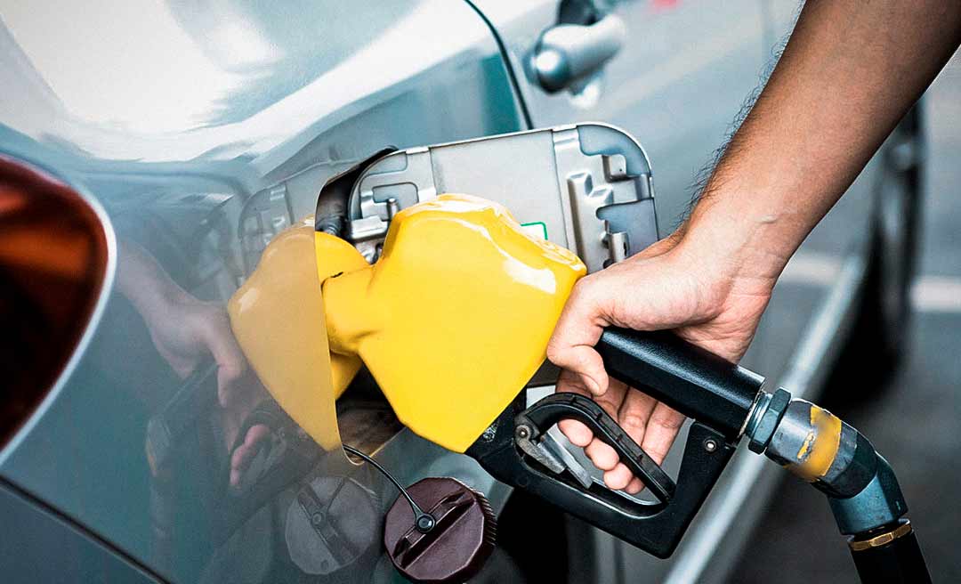 Anunciados novos reajustes nos preços da gasolina e do óleo diesel 