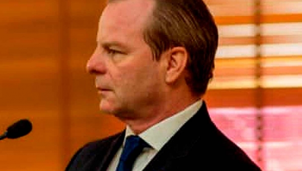 "População quer empregos e vacinas e não CPI", diz Pedro Longo ao afirmar que CPI na Educação é inoportuna e desnecessária