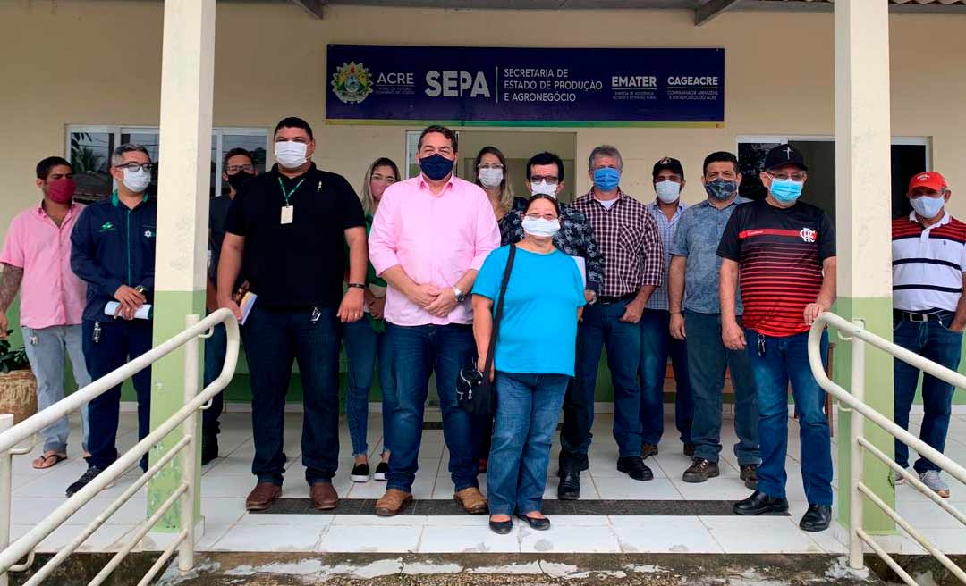 Produtores e profissionais do Agronegócio recebem visita da caravana da produção em Plácido de Castro.