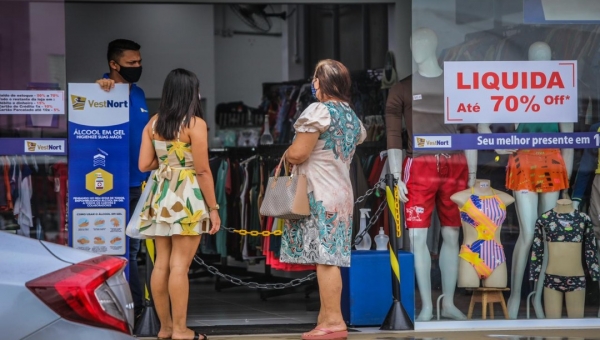 Abertura do comércio aos finais de semana é notícia animadora, diz consultor da Fecomércio/AC