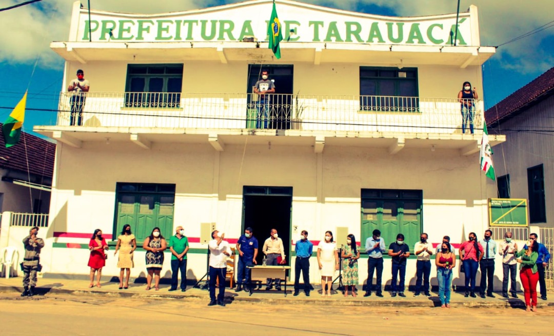 Aniversário de Tarauacá é celebrado com hasteamento de bandeiras