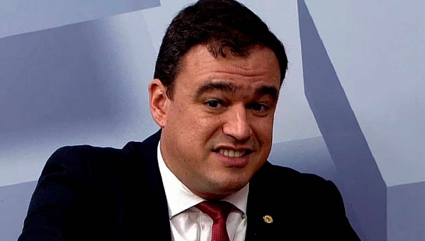 Líder do PT na Assembleia critica governo e sai em defesa do Comitê Acre Sem Covid
