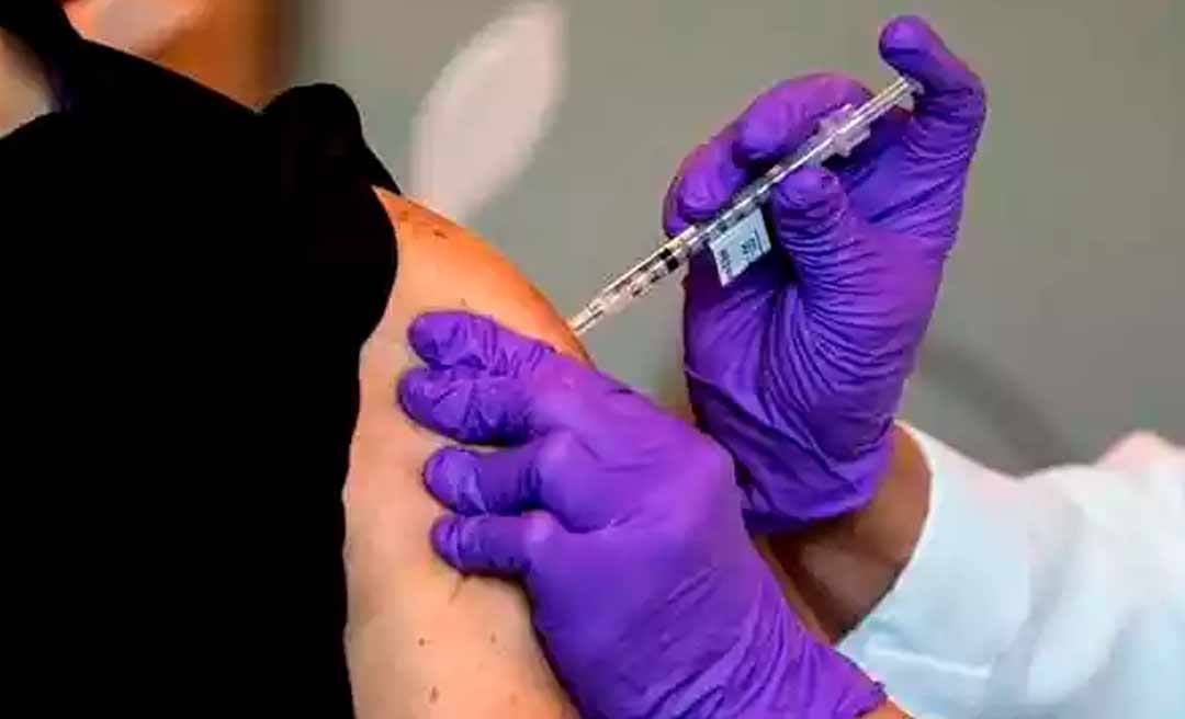 Polícia Civil do Acre vai ouvir enfermeira que simulou aplicação de vacina contra a Covid-19 em idosa