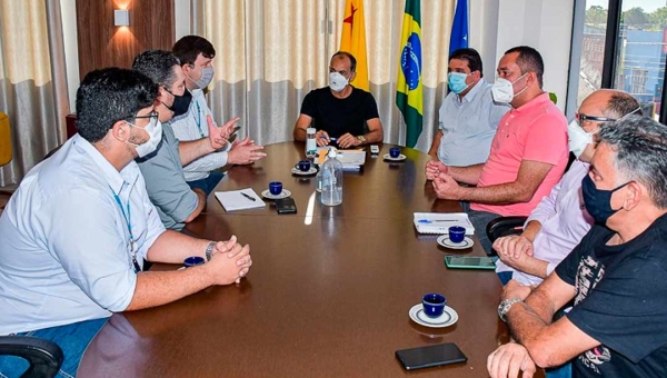 Prefeitura e Energisa firmam parceria para recadastrar usuários de baixa renda