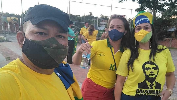 "Bolsonaro do Acre" comanda ato a favor do presidente em Cruzeiro do Sul e critica STF