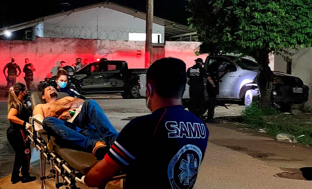 Assaltante não obedece ordem de parada, colide caminhonete contra árvore, reage e leva a pior