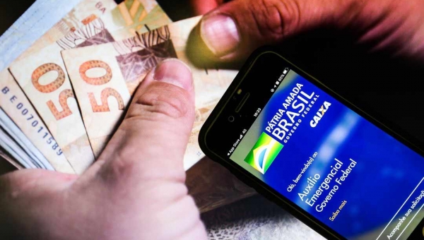 Trabalhadores nascidos em dezembro podem sacar auxílio emergencial